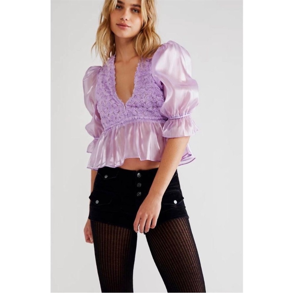Free People "Faye"  Top In Dramatic Lilac In Perfect Condition